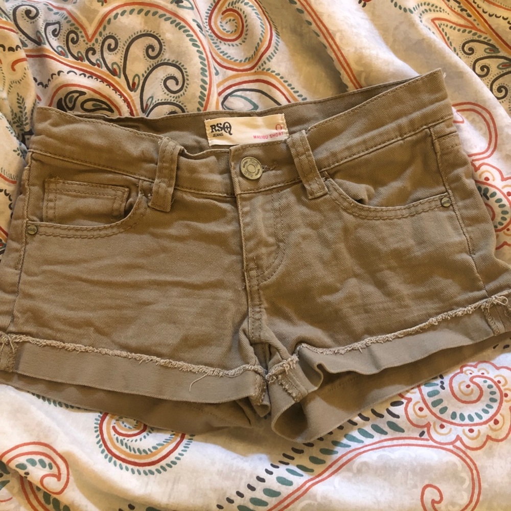 Pacsun Rsq Malibu short (khaki computed)